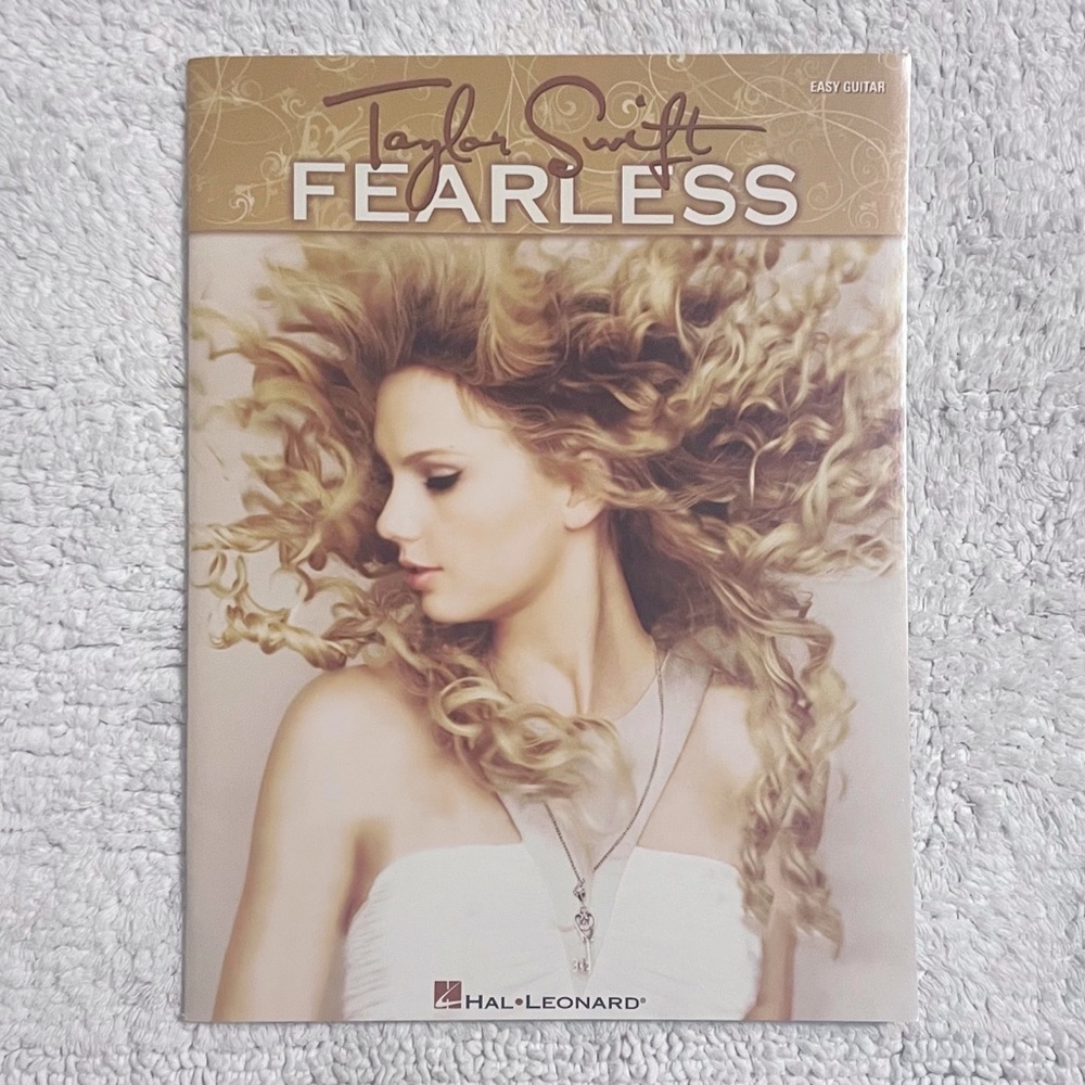 Taylor Swift Fearless Book